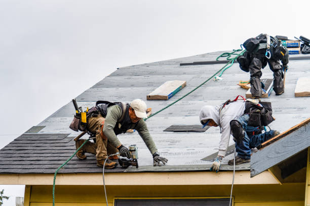 Professional Gutter Installation technician working in Hinckley, OH